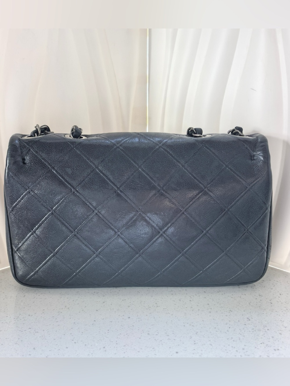 CHANEL New Chic Flap bag Black Quilted Leather Shoulder Bag with Silver Hardware - Picture 3 of 14